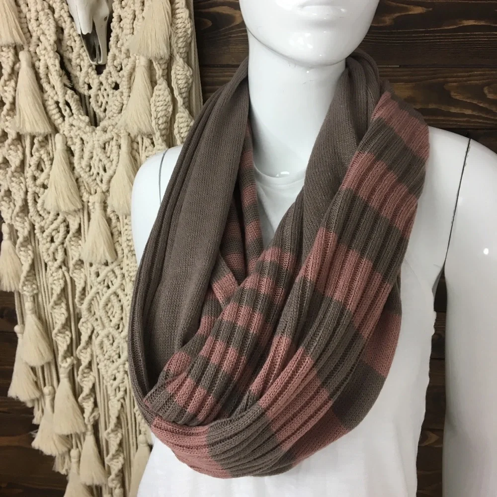 C.C. Exclusives | Striped Ribbed Wrap Scarf‎